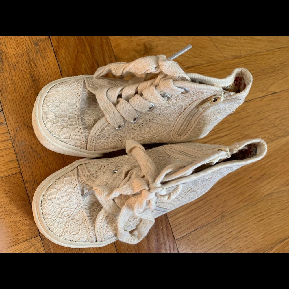 Girls high tops, size 8, EUC